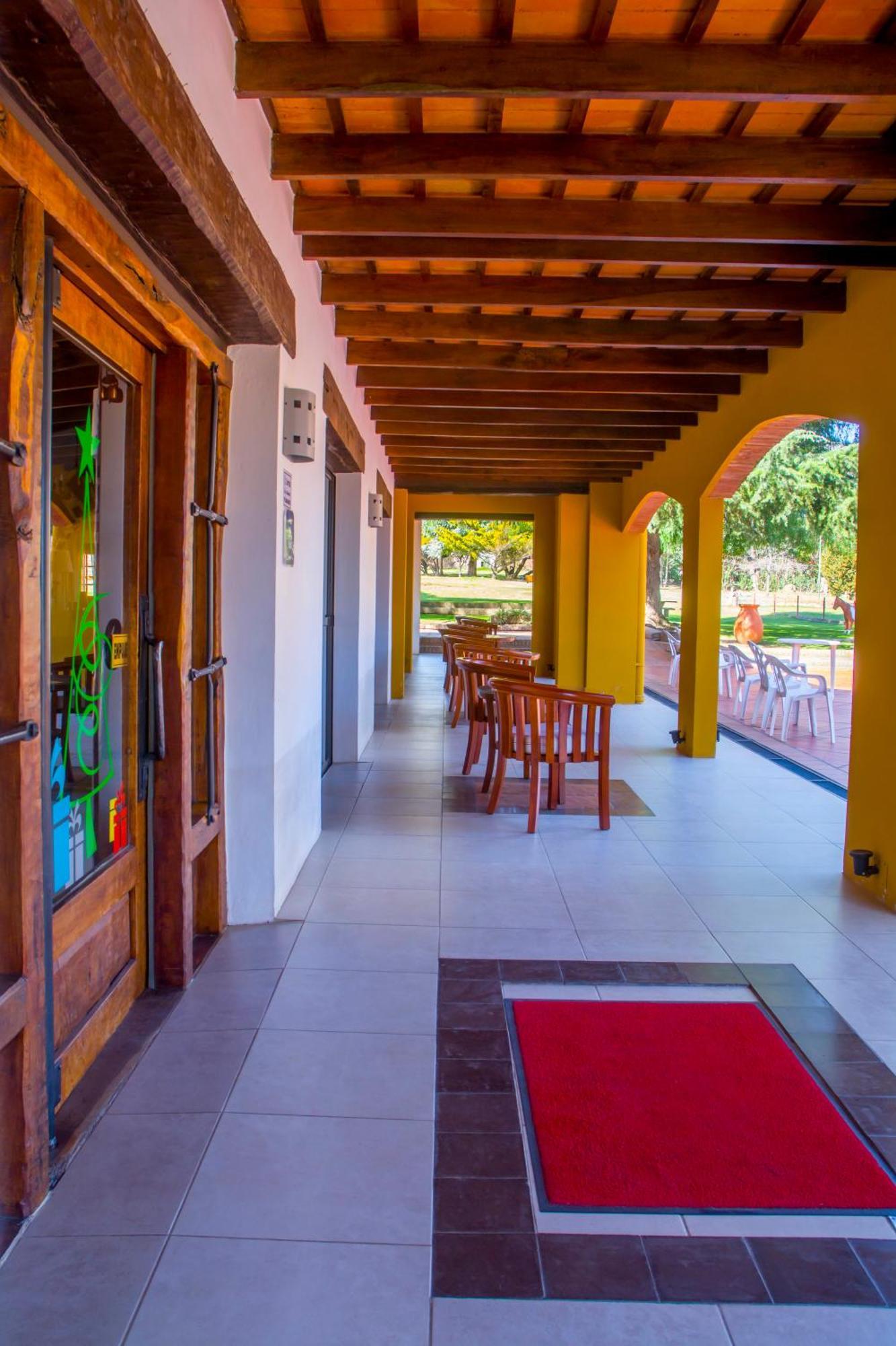 Hotel Parque Villa de Merlo Bagian luar foto