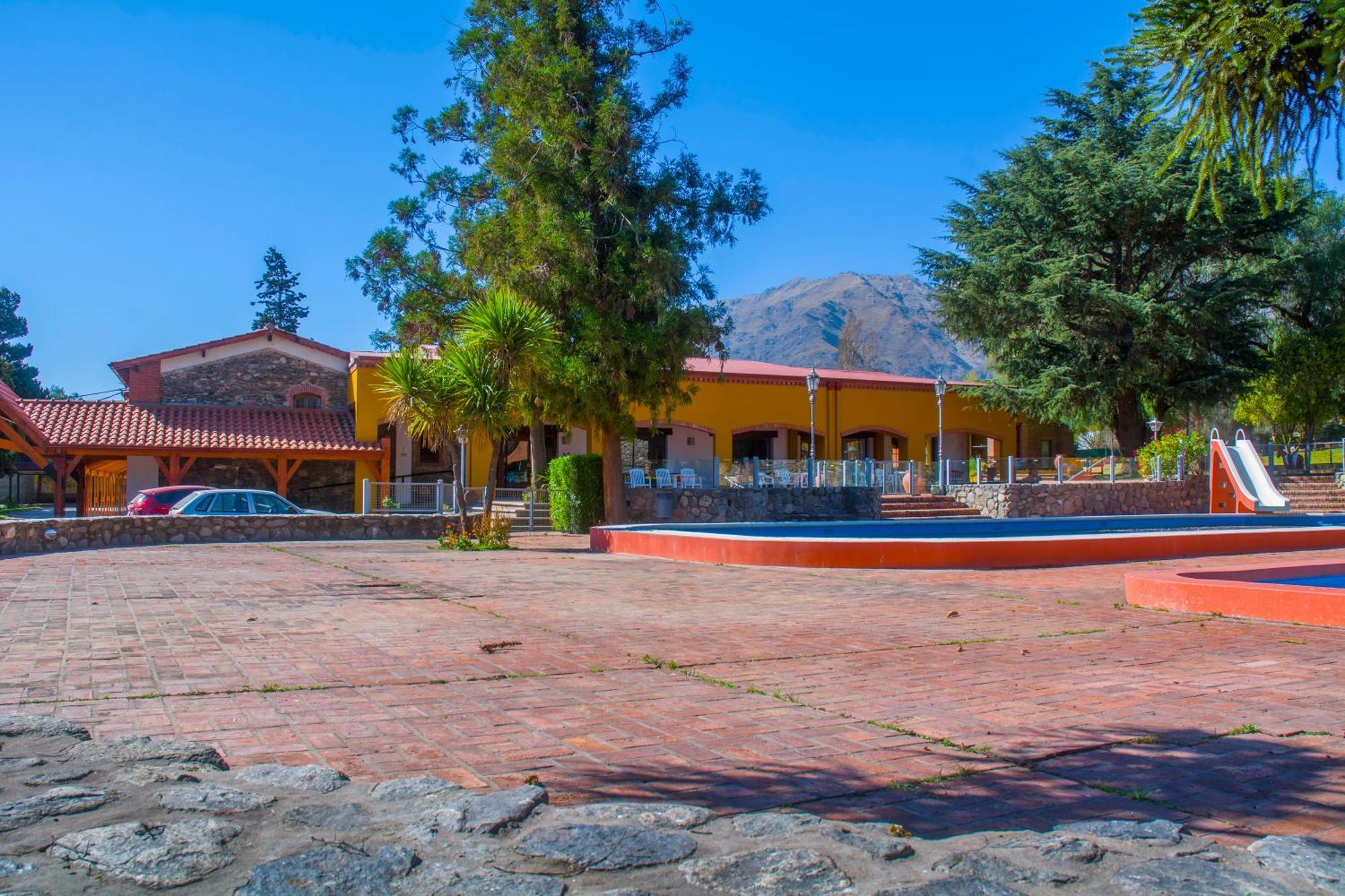Hotel Parque Villa de Merlo Bagian luar foto